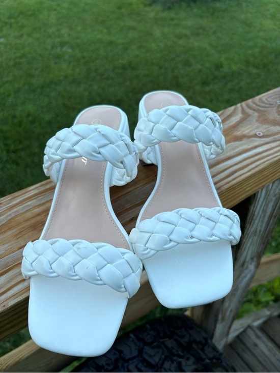 Athlefit Shoes - Womens White Braided Strap Slide Sandals